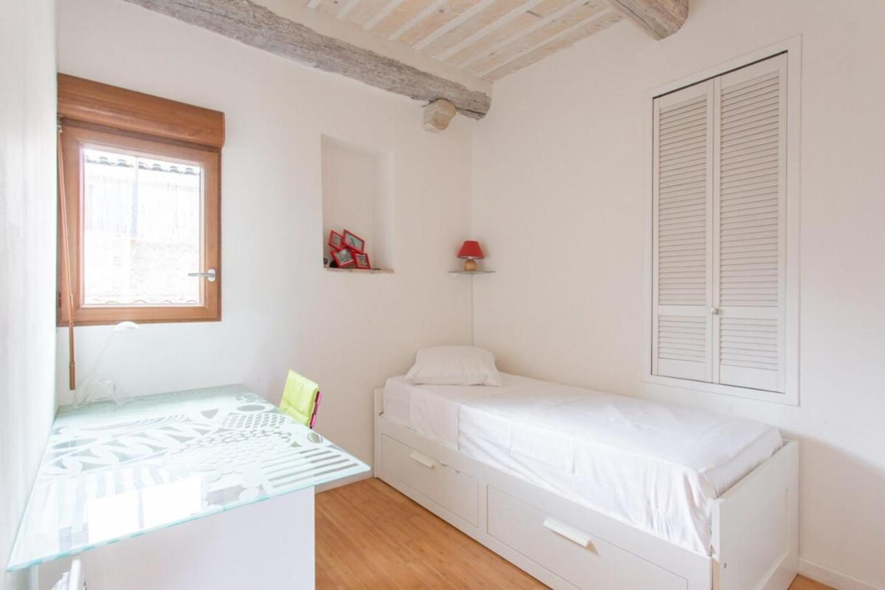 2-Star Apartment Close To Beaches And All Amenities Antibes Exteriér fotografie